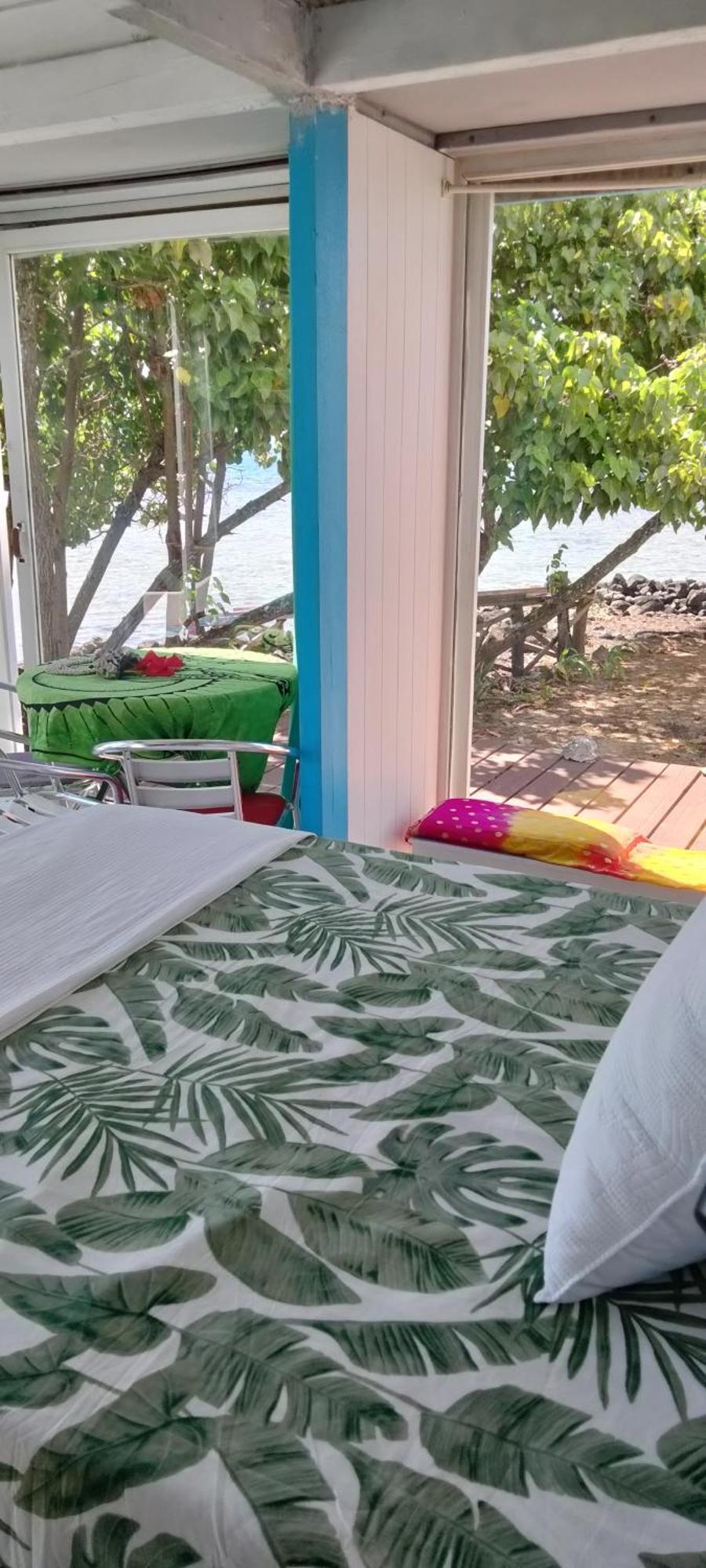 Bungalow Vue Lagon 180 Degre, La Maison Bleue モーレア島 エクステリア 写真