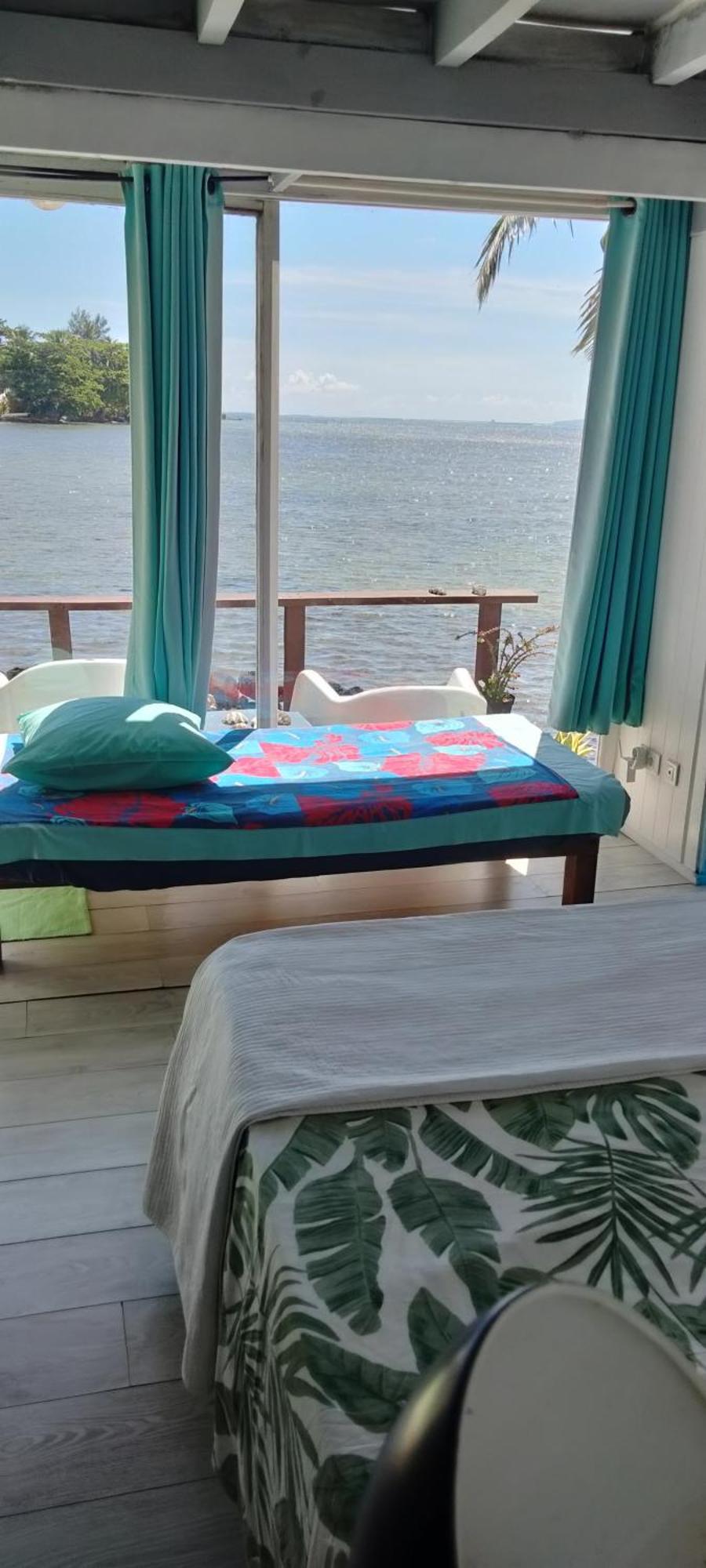 Bungalow Vue Lagon 180 Degre, La Maison Bleue モーレア島 エクステリア 写真