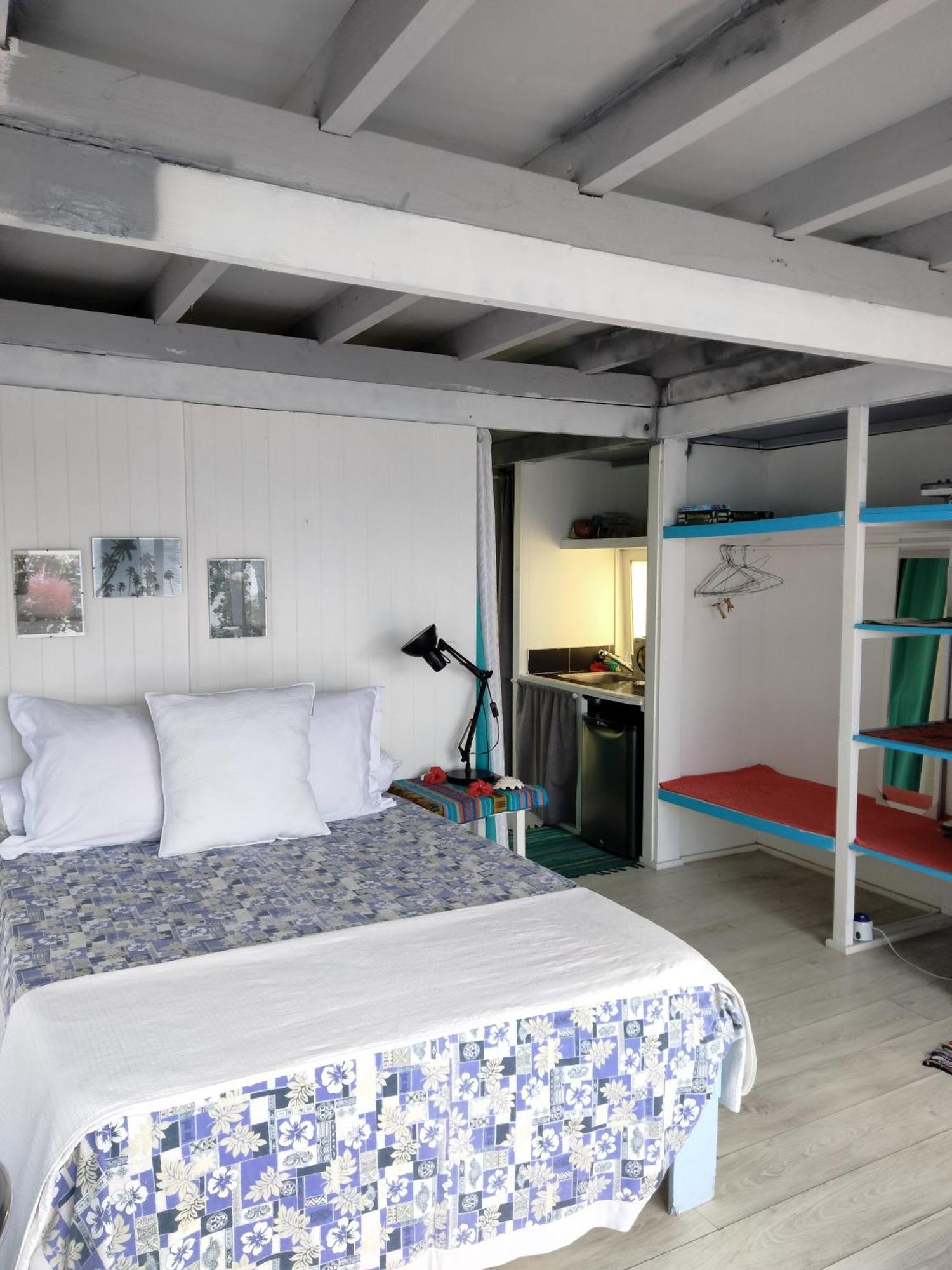 Bungalow Vue Lagon 180 Degre, La Maison Bleue モーレア島 エクステリア 写真